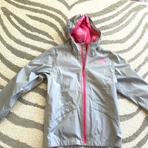 Girls Northface windbreaker-rain jacket